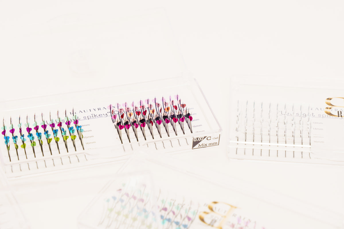 Premade Lash Spikes with Rainbow Colored Hearts for Eyelash Extensions | BeautyRaena
